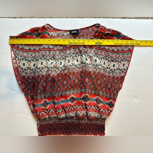 By & By Aztec Sleeveless Women’s M Blouse Top Built In Cami Round Neckline - Picture 9 of 10